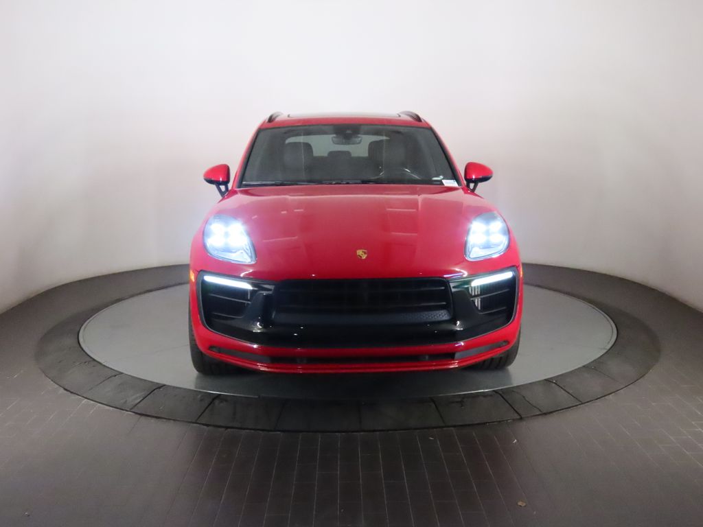 Thumbnail: 2022 Porsche Macan - 10