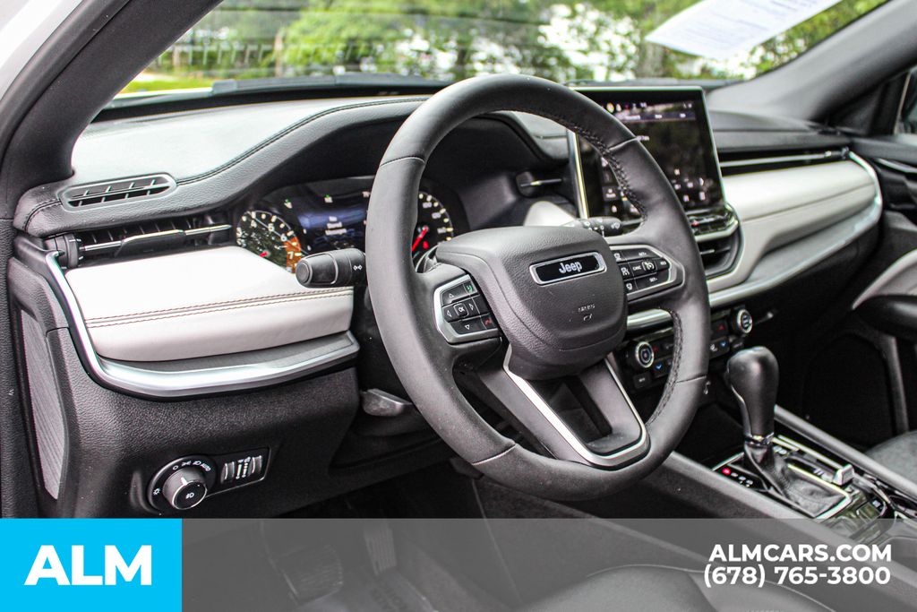 Used 2025 White Jeep Limited image 32