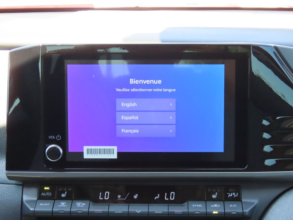2025 Toyota Camry LE 14