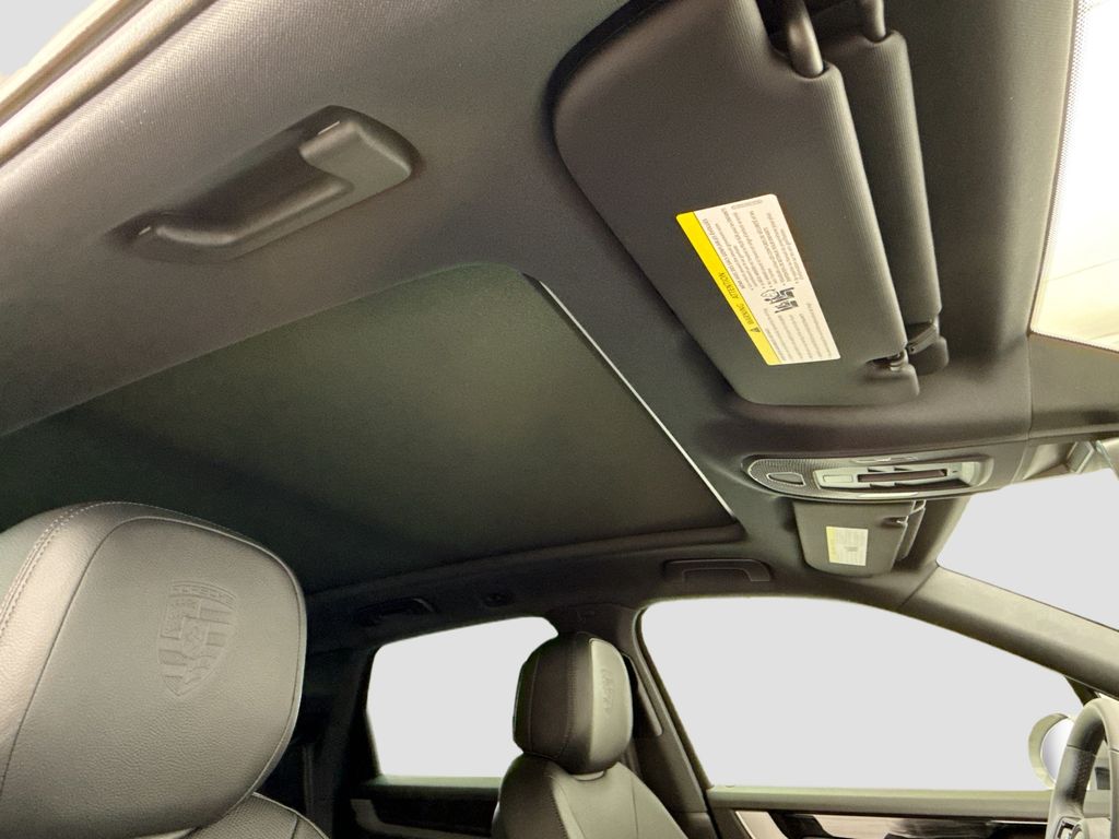 Thumbnail: 2026 Porsche Cayenne - 21