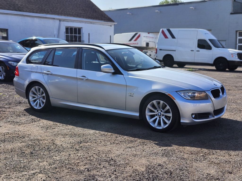 2011 BMW 3 Series 328i xDrive Wagon AWD