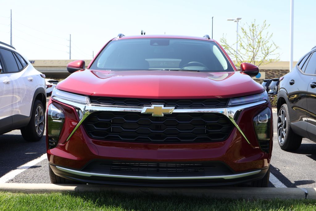 2025 Chevrolet Trax LT 2