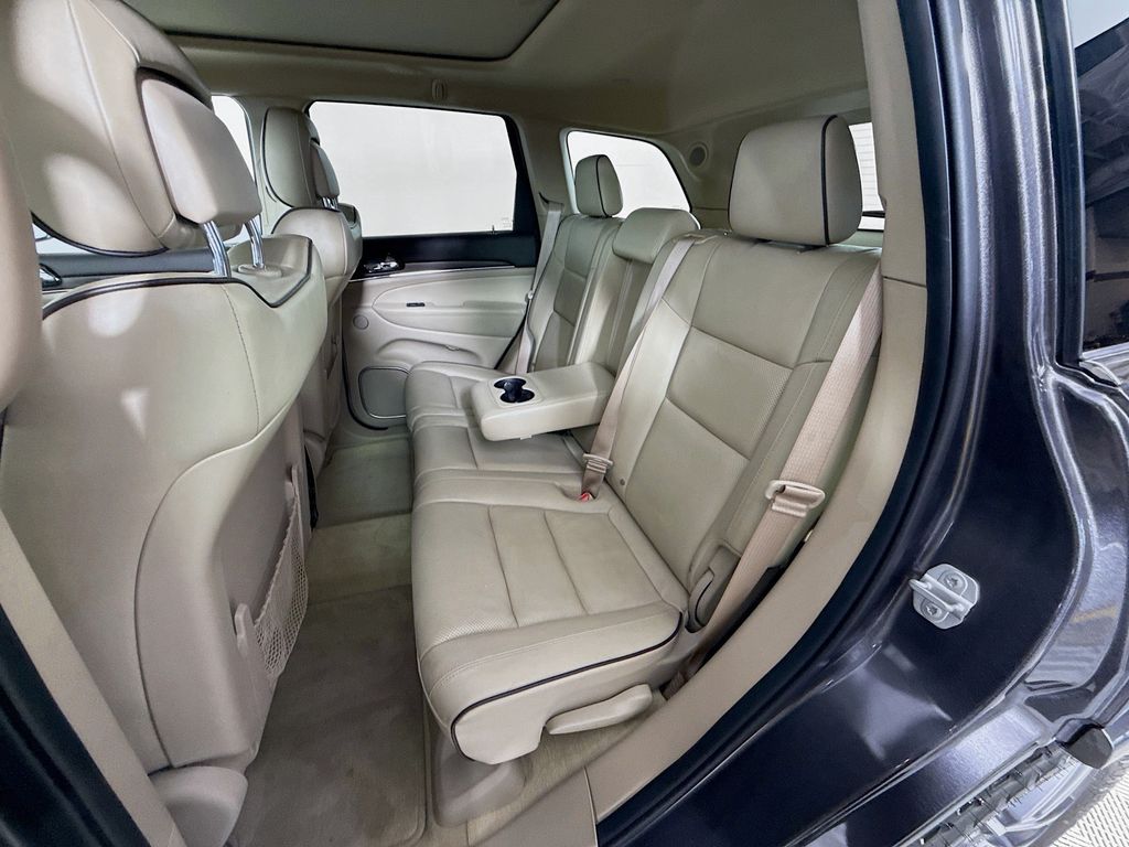 Thumbnail: 2020 Jeep Grand Cherokee - 26