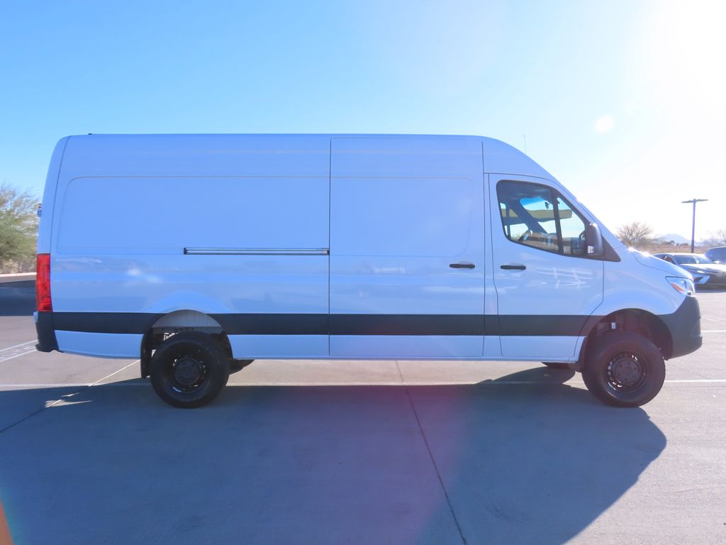 2025 Mercedes-Benz Sprinter 2500 4