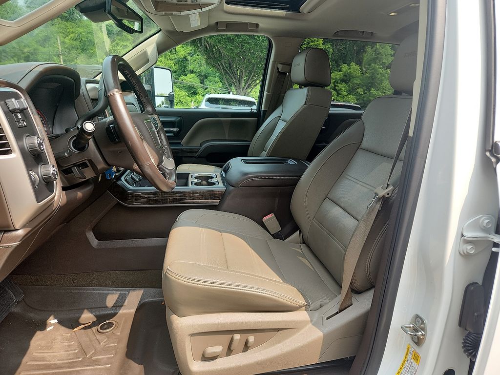 2016 GMC Sierra 2500 Denali 12