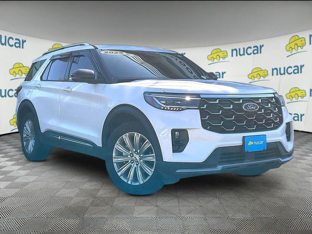 2025 Ford Explorer — photo 1