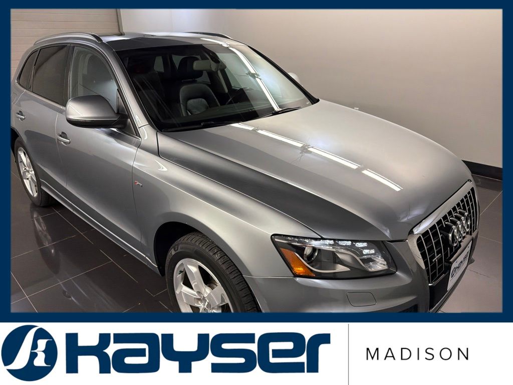  2011 Audi Q5 3.2 quattro Premium Plus   