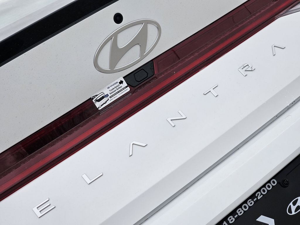 2026 Hyundai Elantra Hybrid