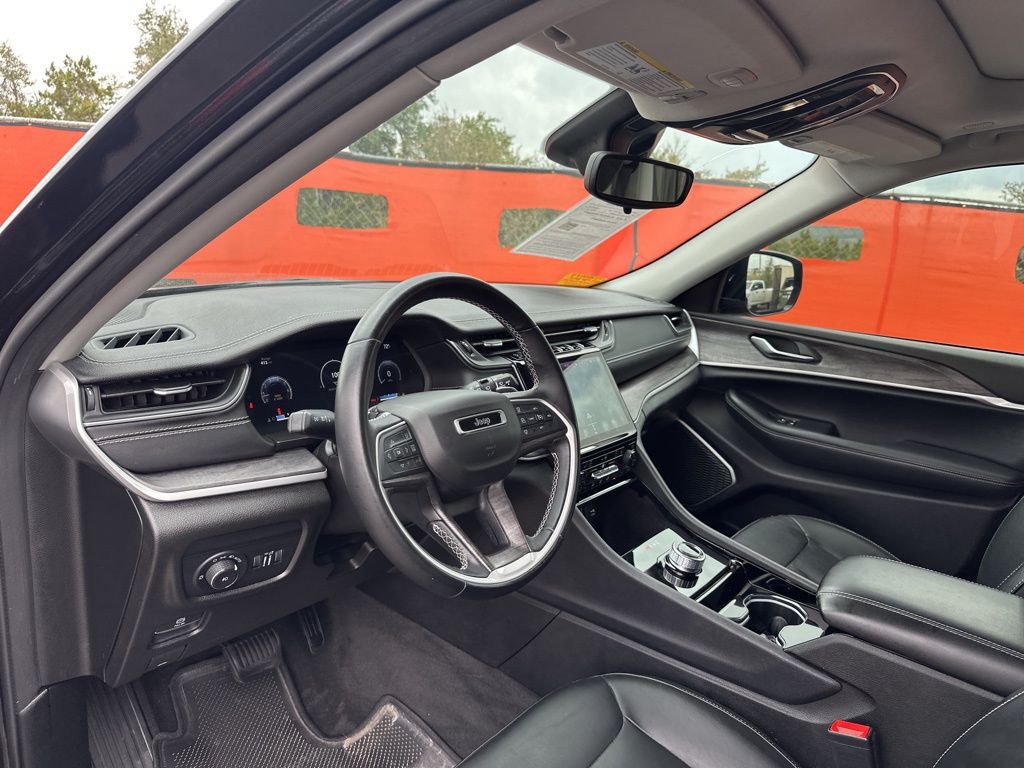 Used Car 2021 Jeep Grand Cherokee L  Limited For Sale Under $30,000 In Austin, Texas