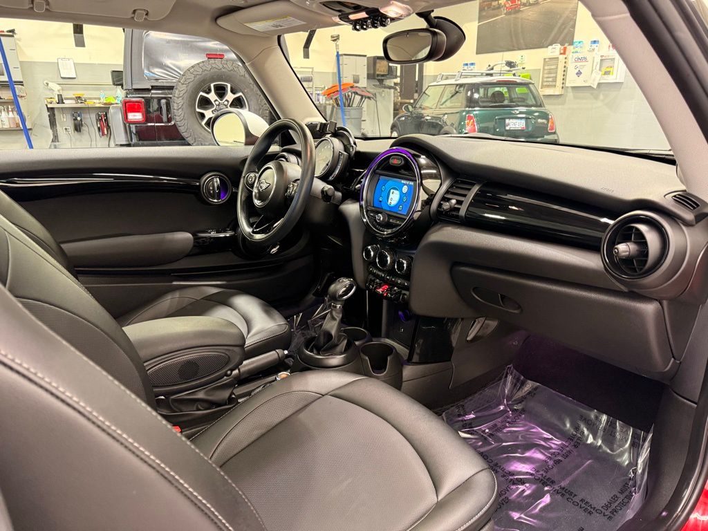 2019 MINI Cooper  23