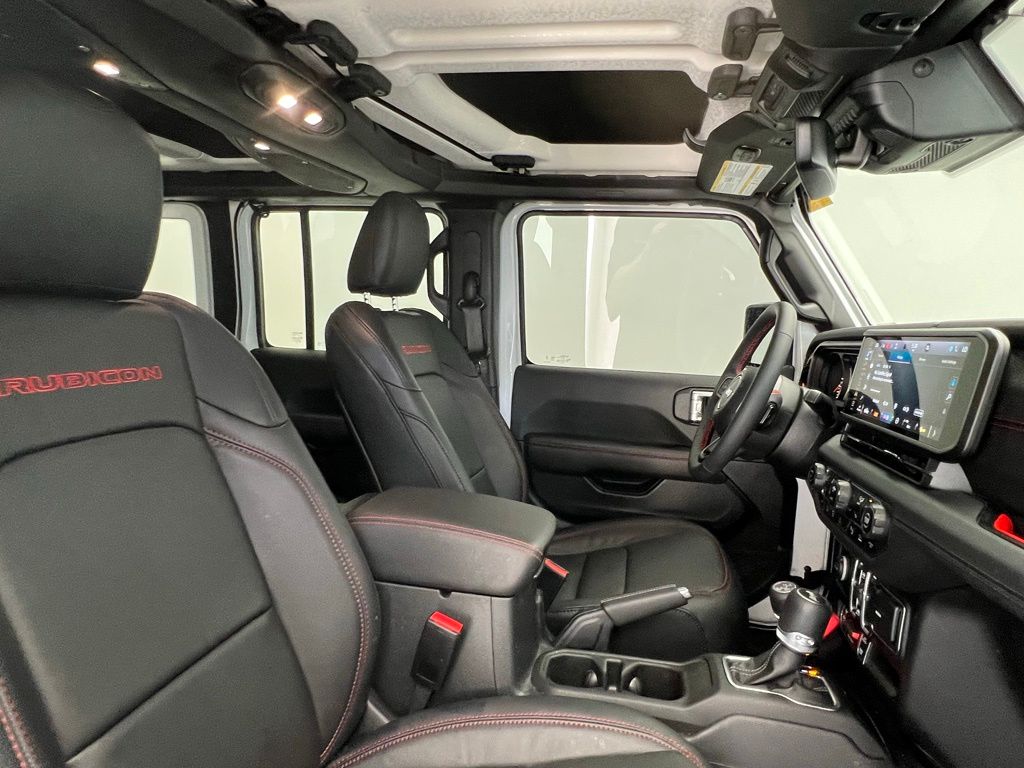 Thumbnail: 2024 Jeep Wrangler - 19