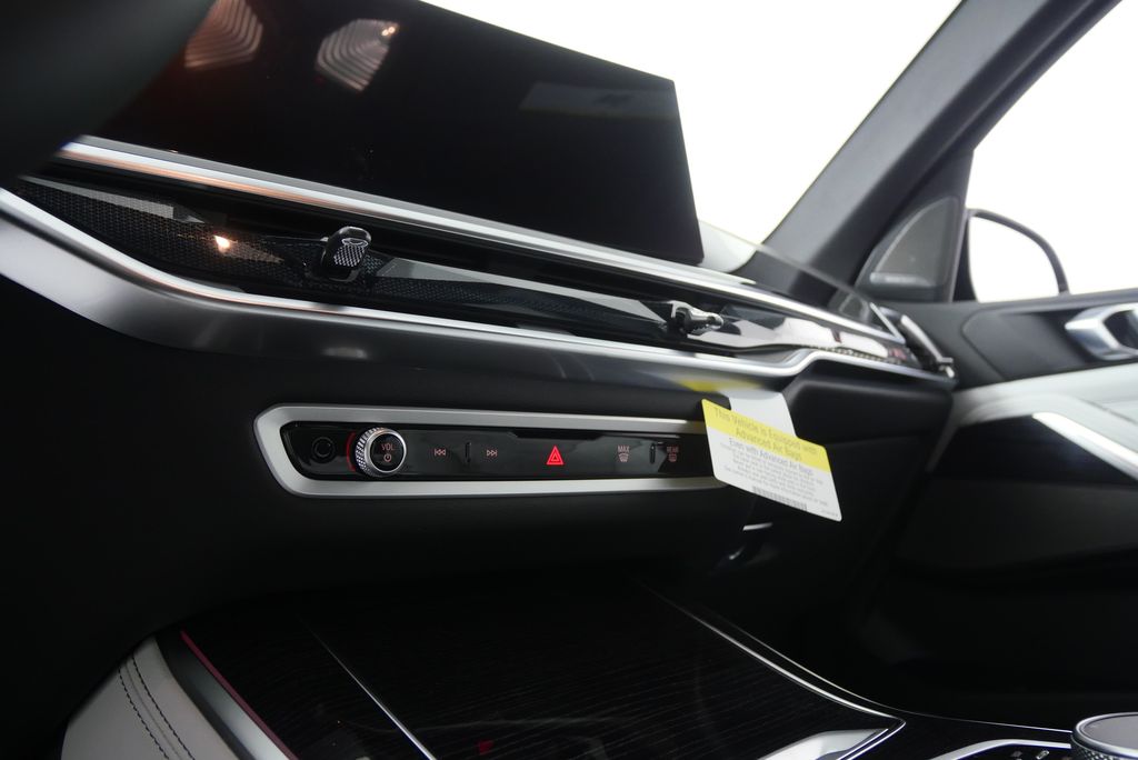 Thumbnail: 2026 BMW X5 - 21