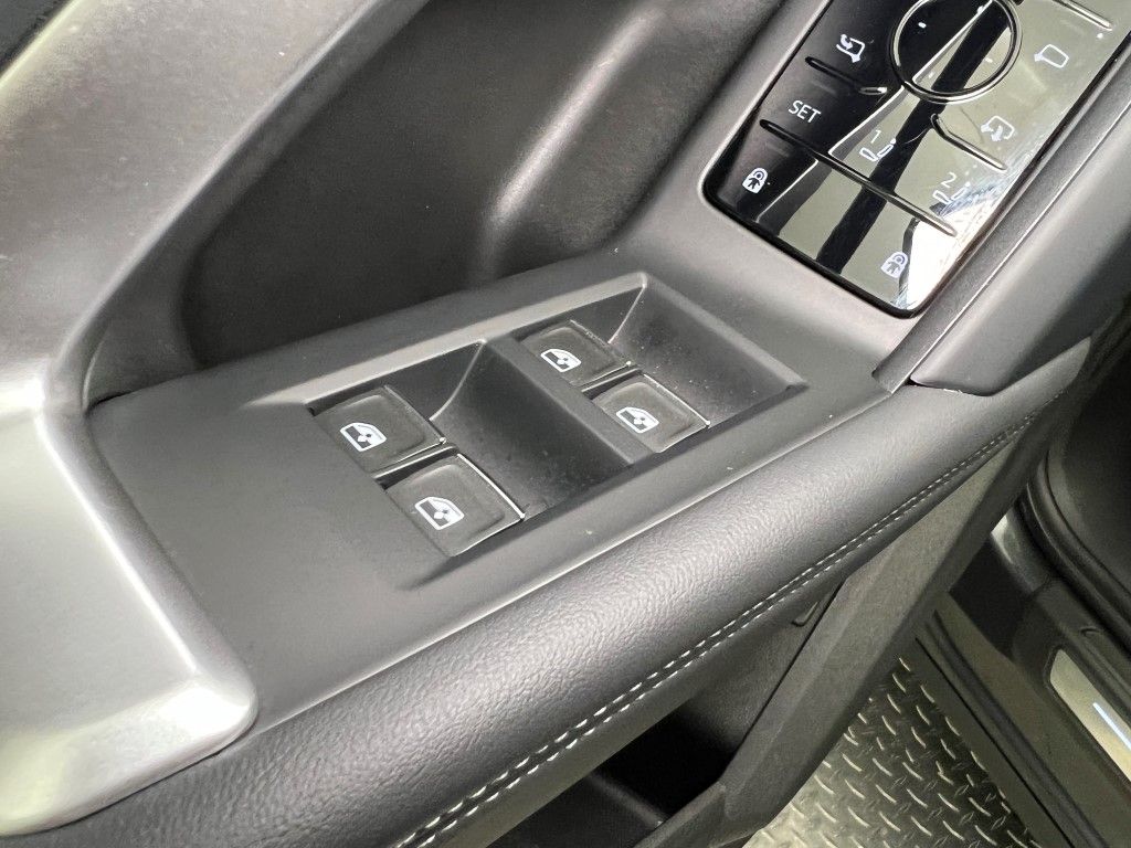 Thumbnail: 2025 Audi Q5 - 30