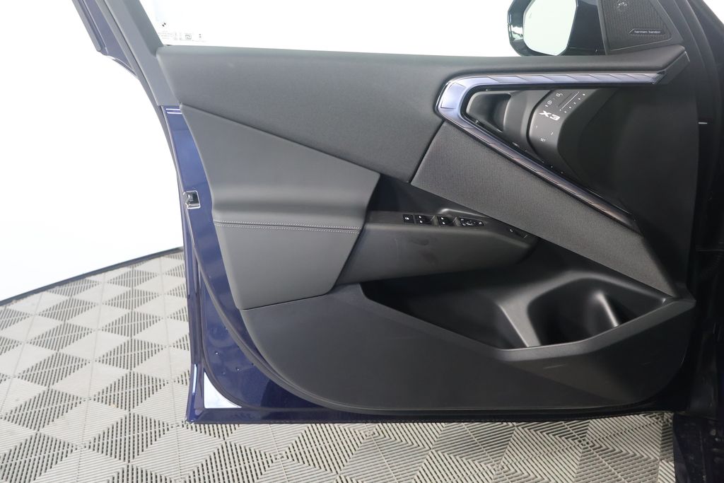2025 BMW X3 3.0i 7