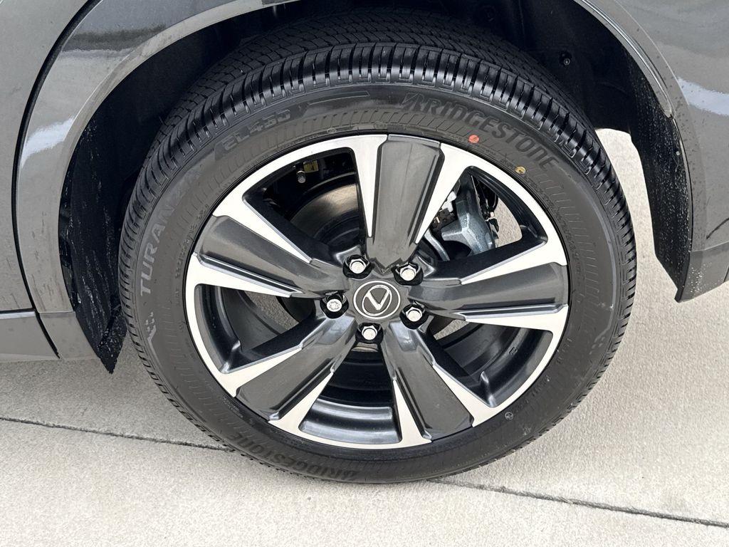 Thumbnail: 2026 Lexus UX - 31