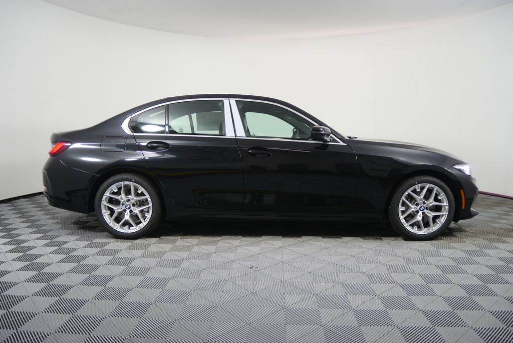 Thumbnail: 2026 BMW 3 Series - 2