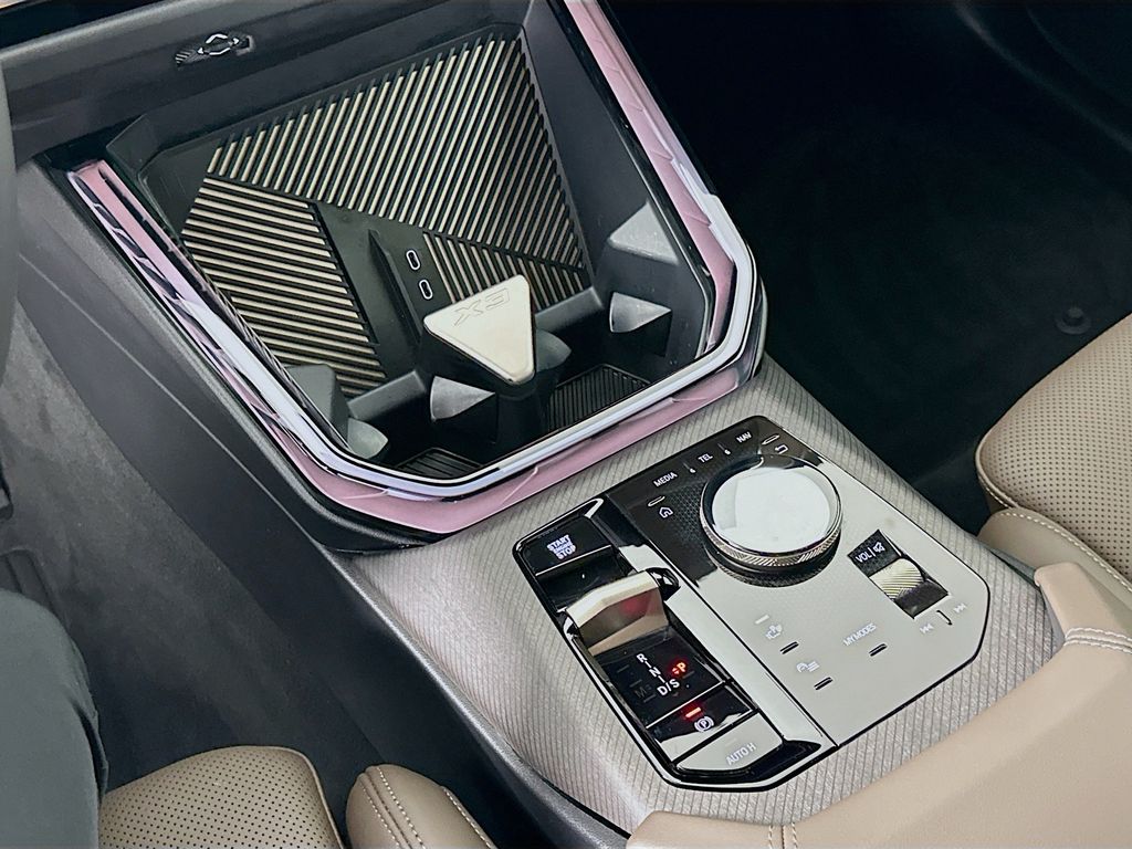 Thumbnail: 2025 BMW X3 - 16