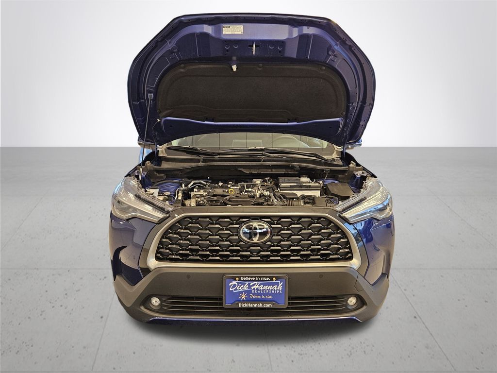 2024 Toyota Corolla Cross XLE