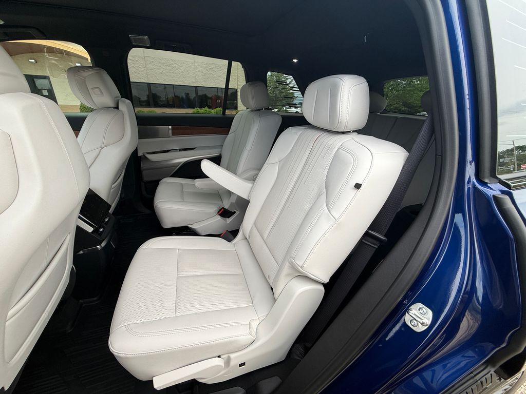 Cadillac VISTIQ