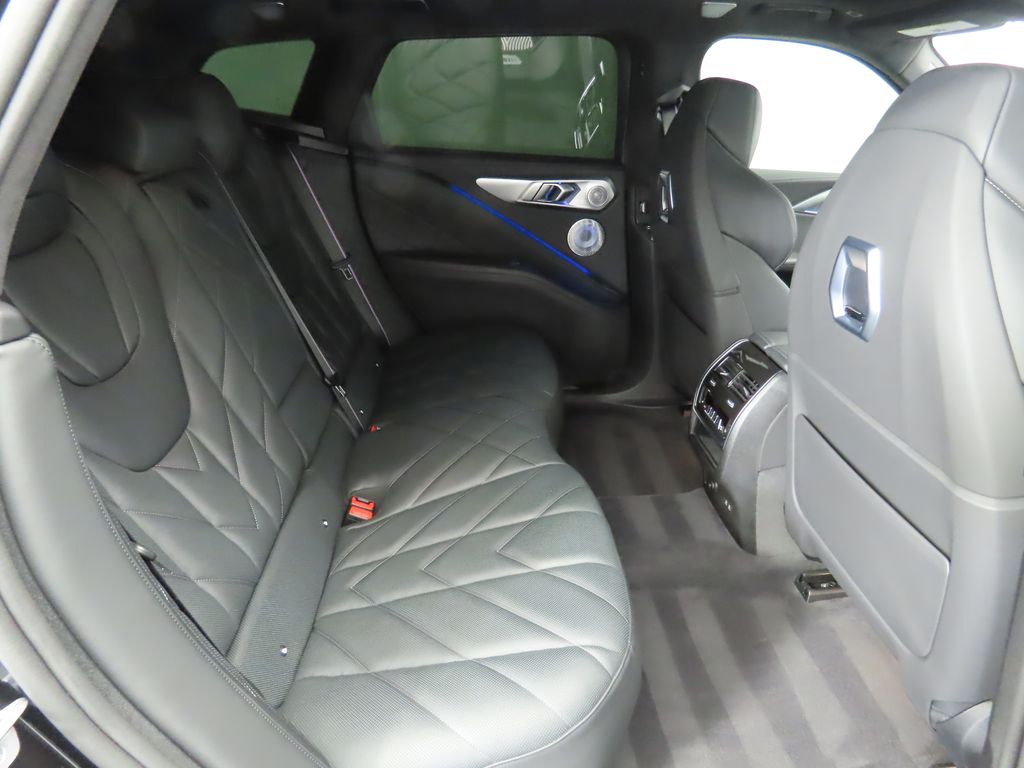 Thumbnail: 2025 BMW XM - 21