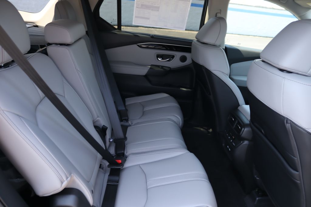 2025 Honda Pilot  16