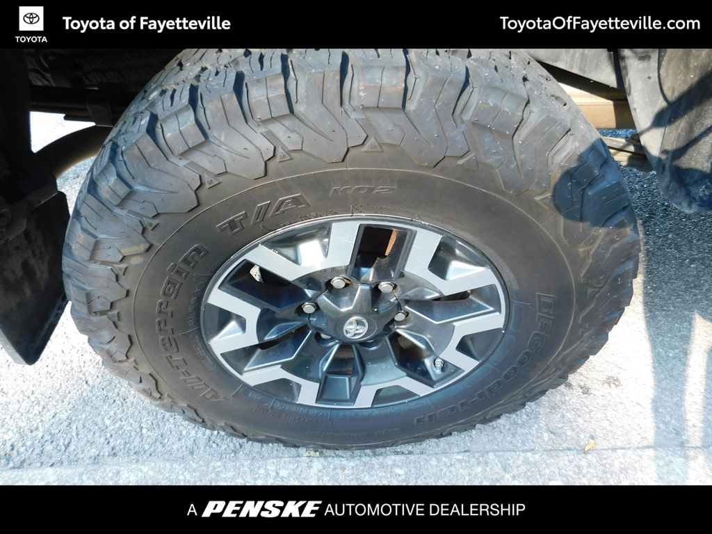 Thumbnail: 2018 Toyota Tacoma - 7