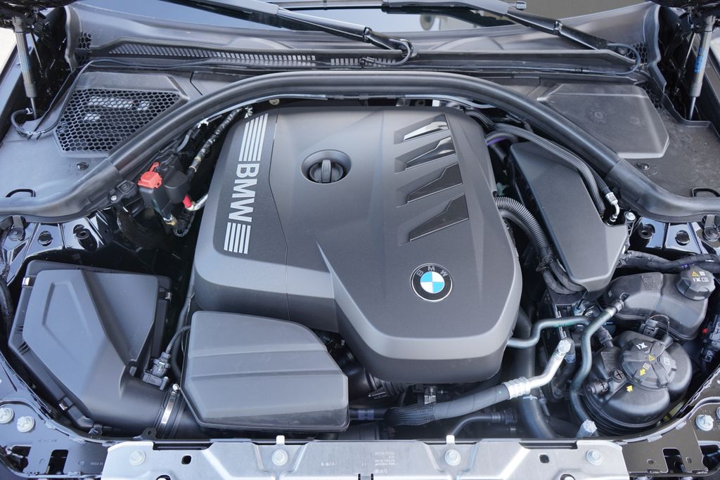 Thumbnail: 2025 BMW 3 Series - 21