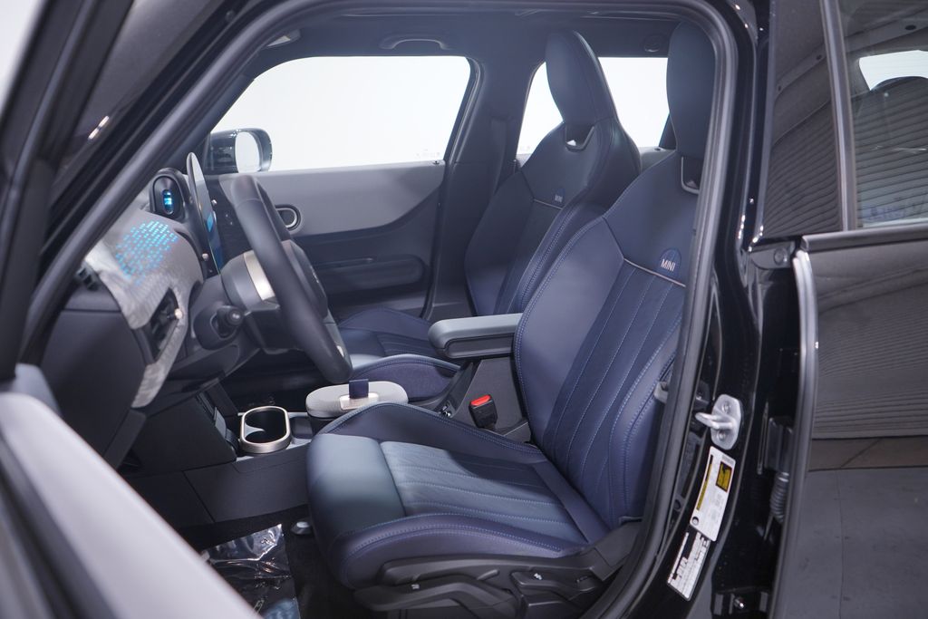 Thumbnail: 2025 MINI Cooper Hardtop - 7