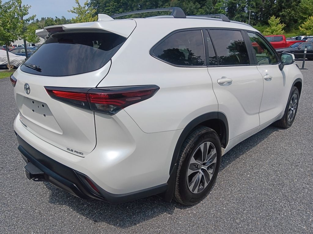 Used 2025 Toyota Highlander SUV