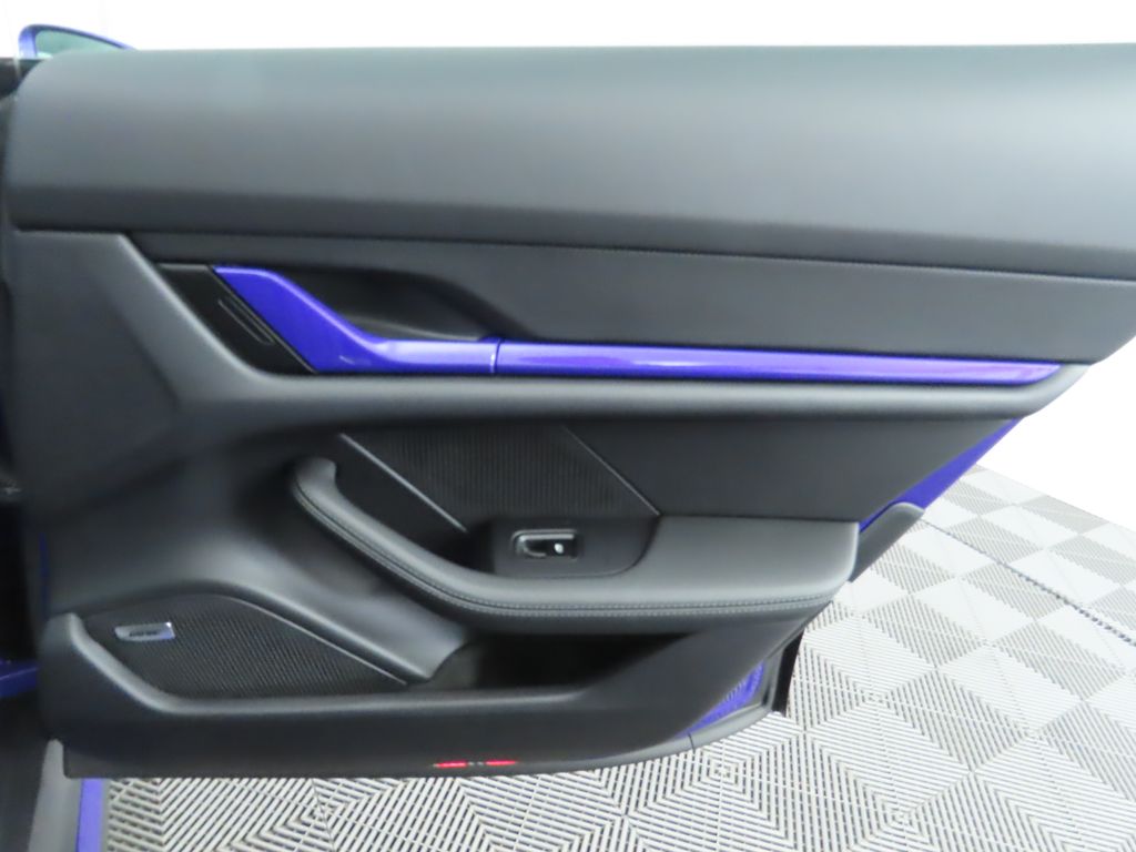 Thumbnail: 2025 Porsche Taycan - 30