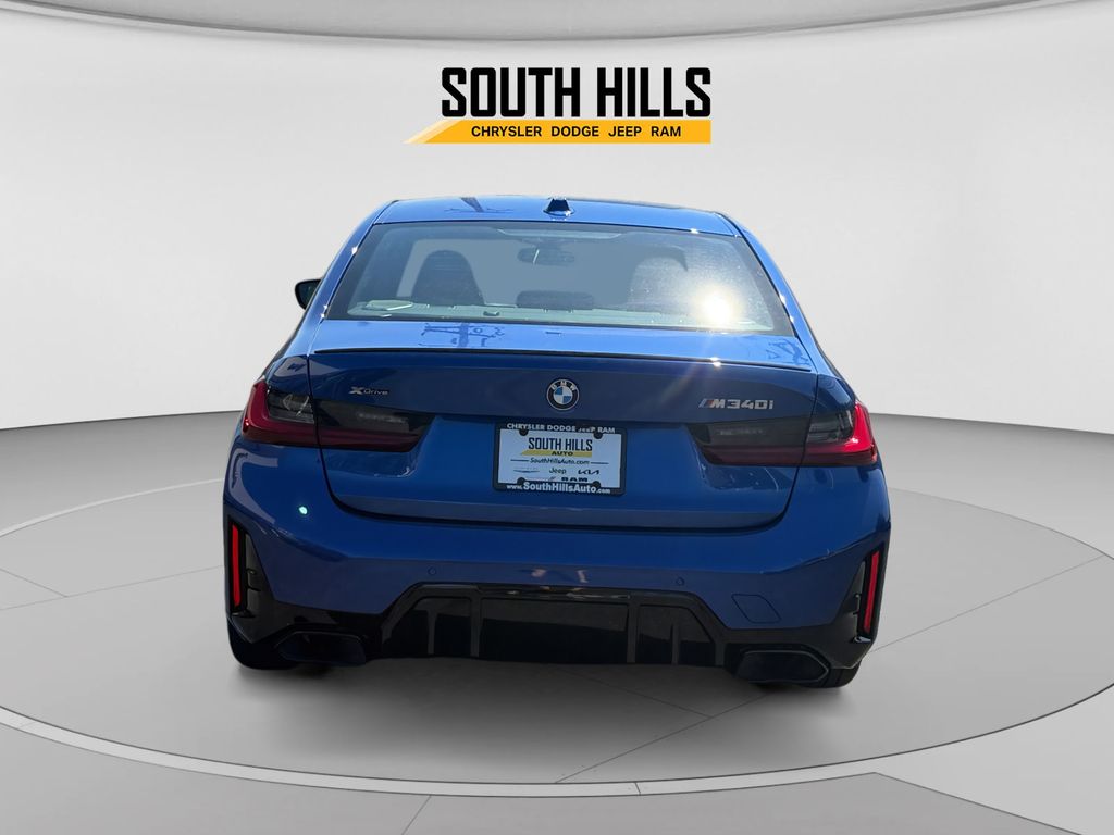 2025 BMW 3 Series M340i xDrive - 3