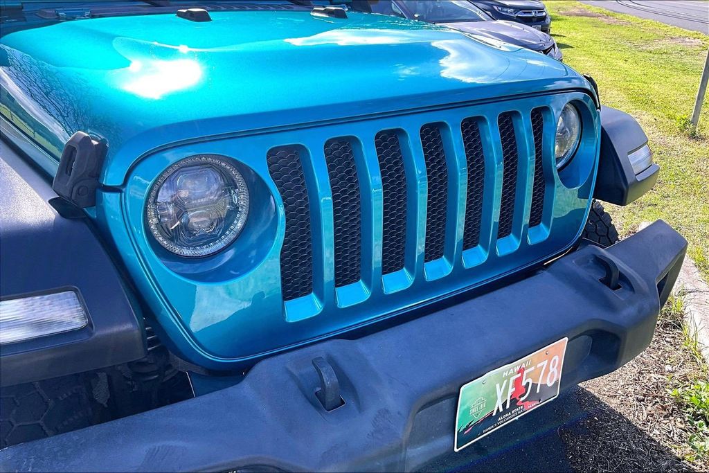 Used 2020 Teal Jeep Unlimited Sport image 31