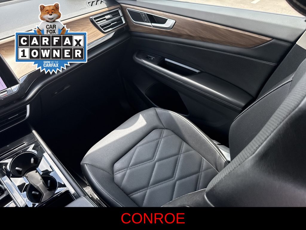 2024 Volkswagen Atlas 2.0T SE w/Technology Black at Cook Ford