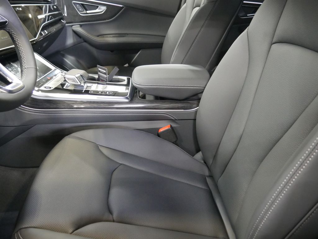 Thumbnail: 2026 Audi Q7 - 19