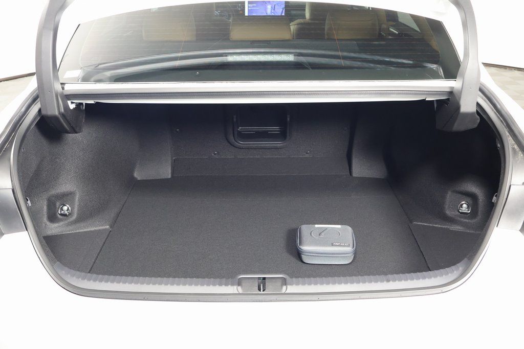 2025 Lexus ES Hybrid 300h Luxury 8