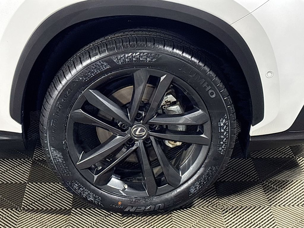 2022 Lexus NX 450h+ Luxury