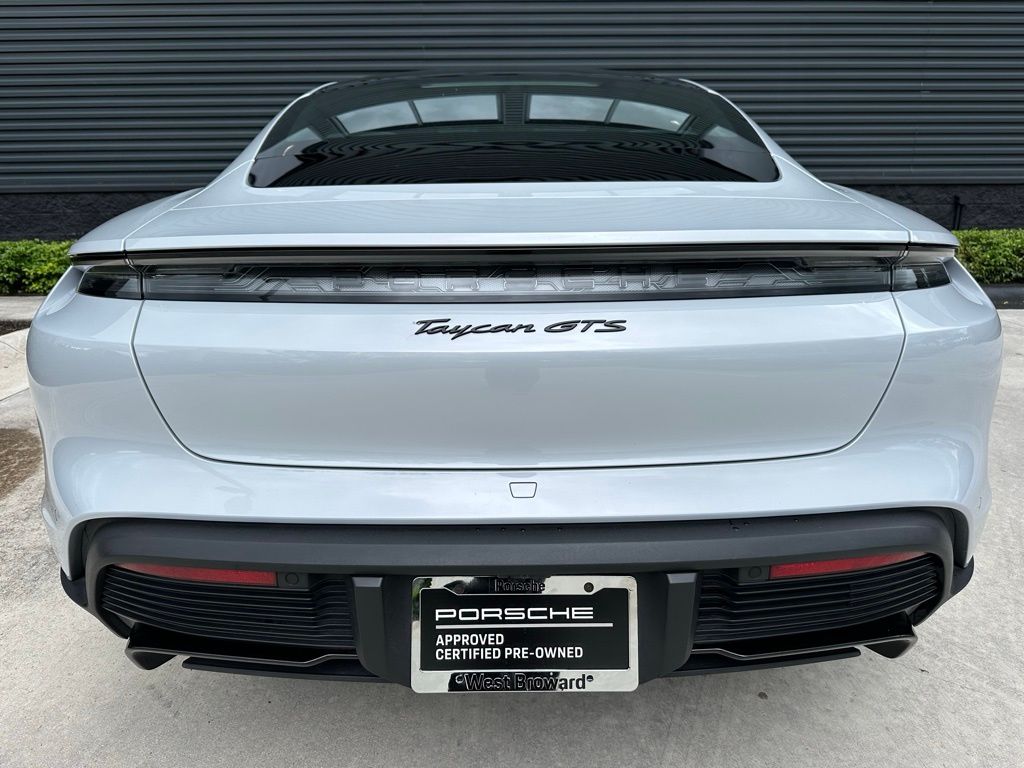Thumbnail: 2024 Porsche Taycan - 12