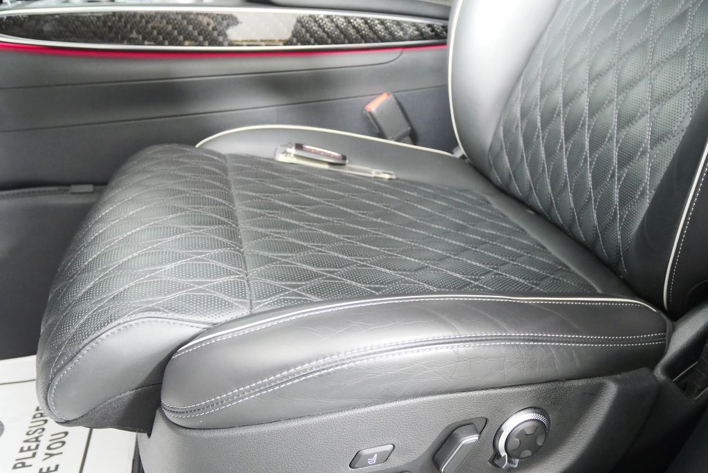 Thumbnail: 2024 Genesis GV70 - 10