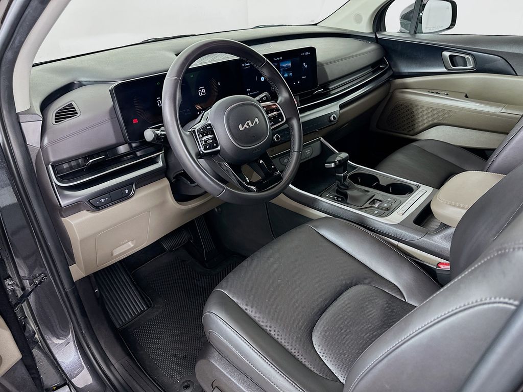 Thumbnail: 2025 Kia Carnival - 9