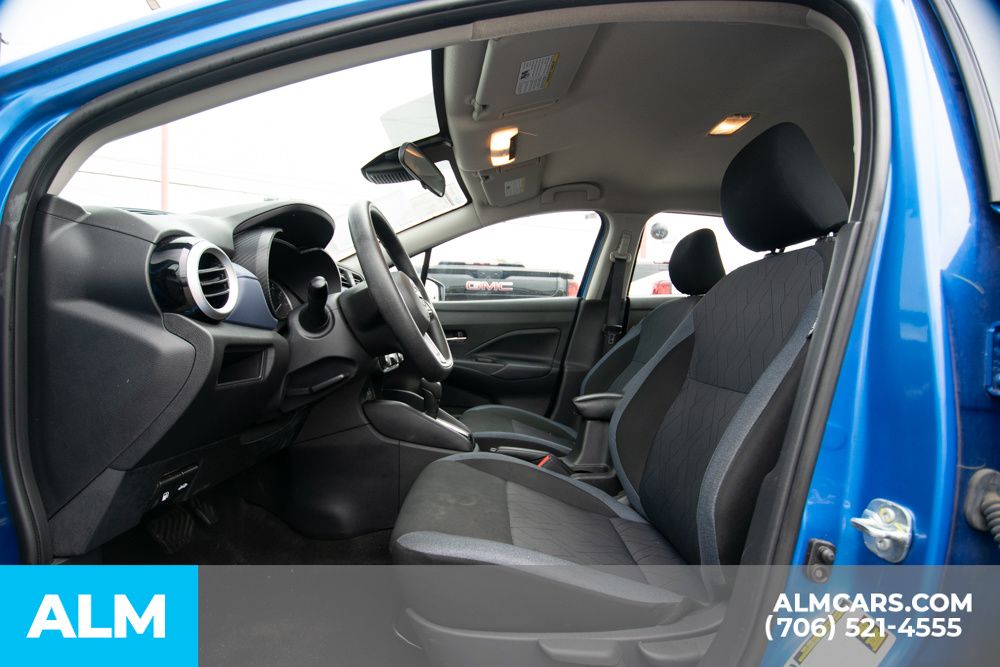 2023 Nissan Versa 1.6 SV photo 11