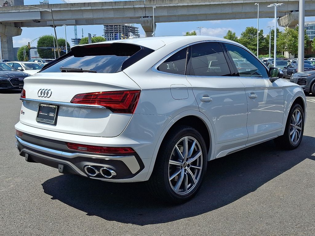 Thumbnail: 2024 Audi SQ5 - 4