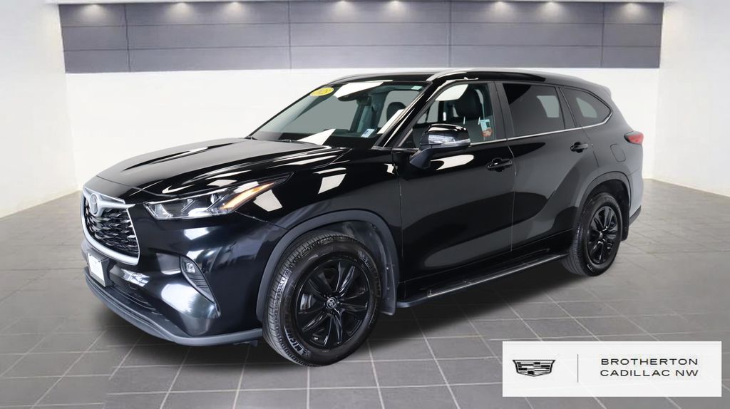 Midnight Black Metallic 2023 Toyota Highlander XLE AWD SUV / Crossover All-Wheel Drive 8-Speed Automatic