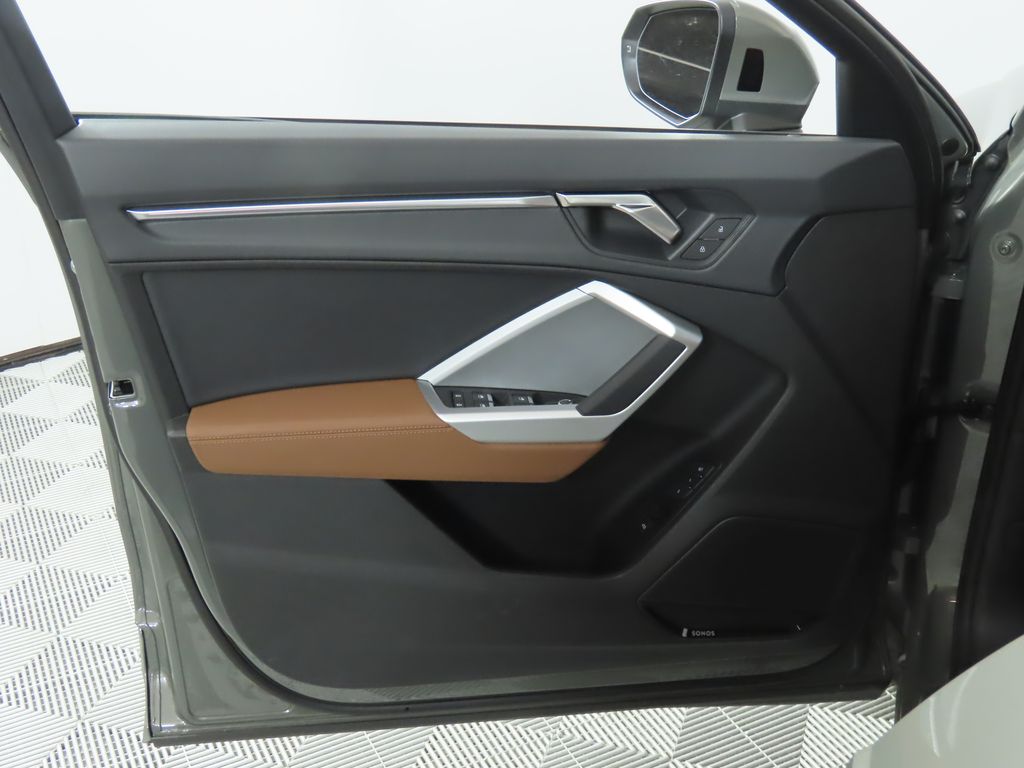 Thumbnail: 2025 Audi Q3 - 28