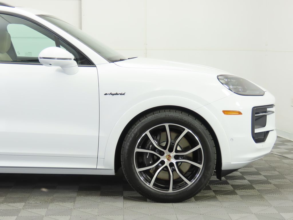Thumbnail: 2025 Porsche Cayenne - 11