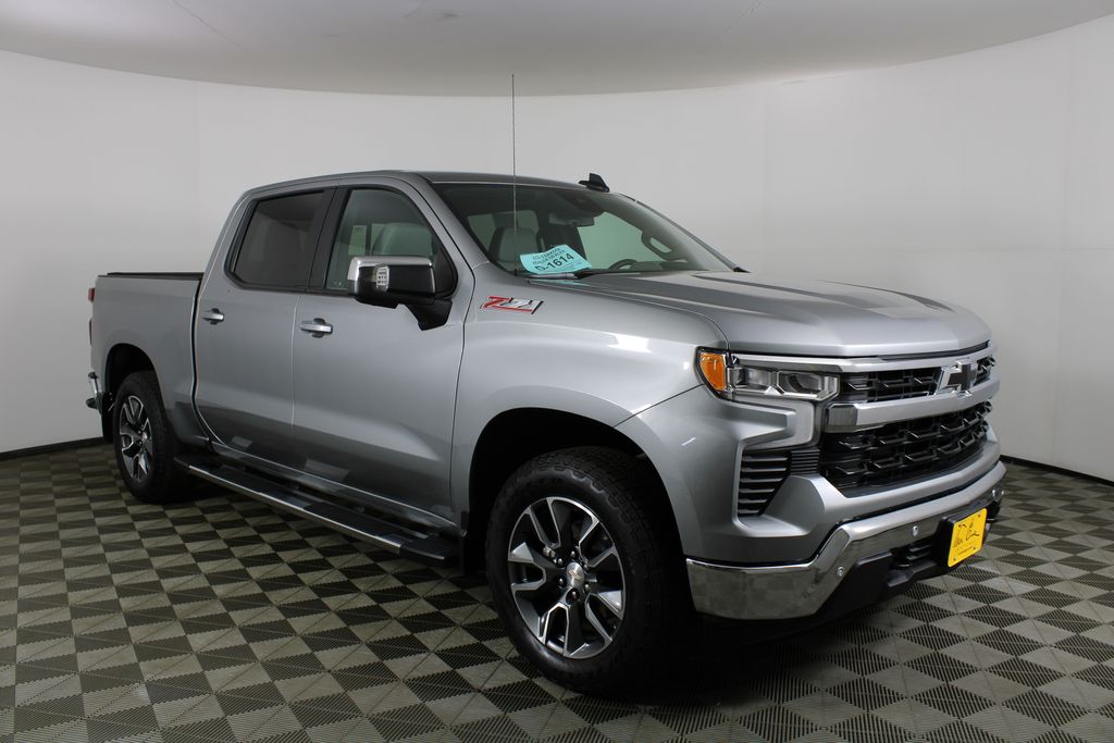 Sterling Gray Metallic 2024 Chevrolet Silverado 1500 Pickup Truck Four-Wheel Drive Automatic