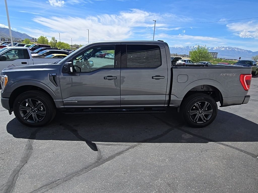 Used 2023 Gray Ford XLT image 12