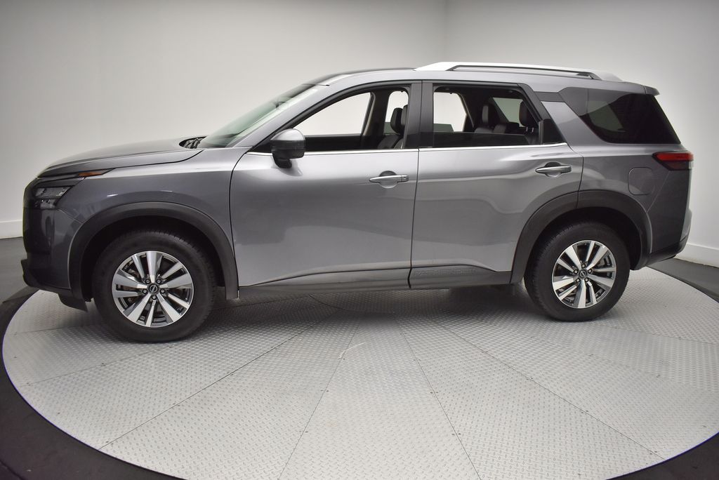 Thumbnail: 2025 Nissan Pathfinder - 8