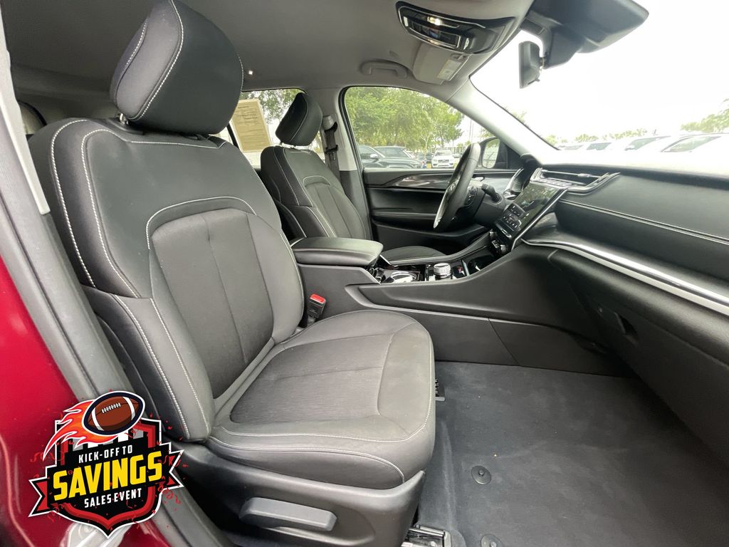 Used 2023 Jeep Grand Cherokee SUV