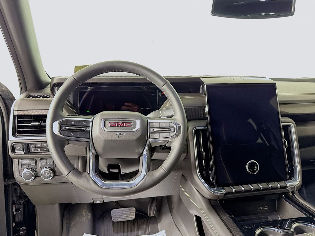 Used 2025 GMC Yukon SUV