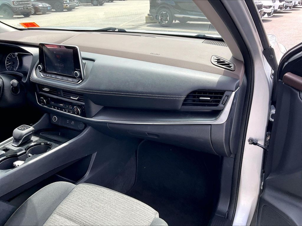 2023 Nissan Rogue — photo 12